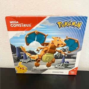 Mega Construx Pokémon Charizard Building Set DYR77. 198 pieces. New.